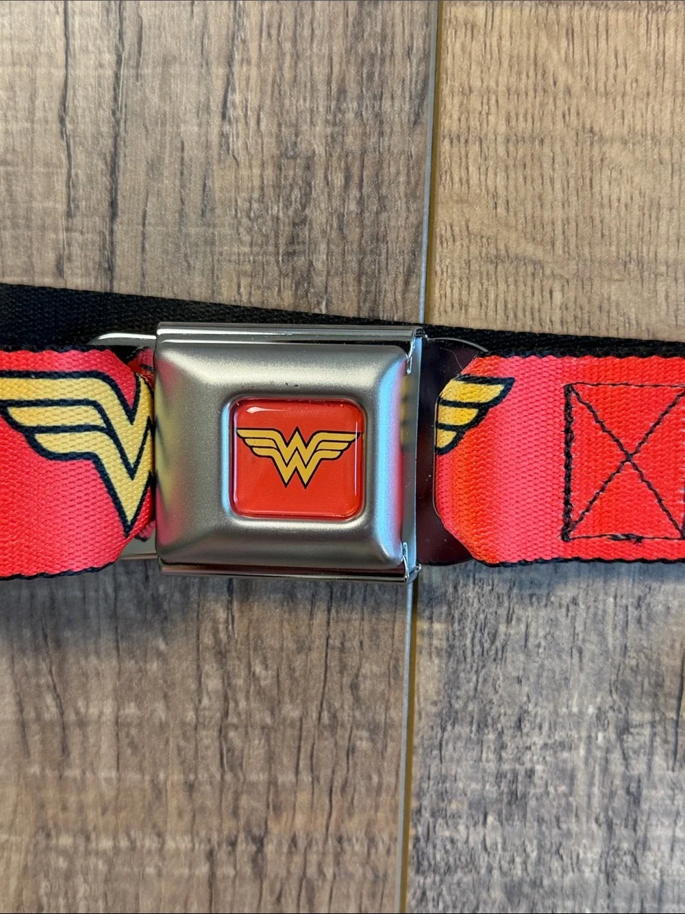 Buckle Down Authentic Wonder Woman Seatbelt Belt NWT